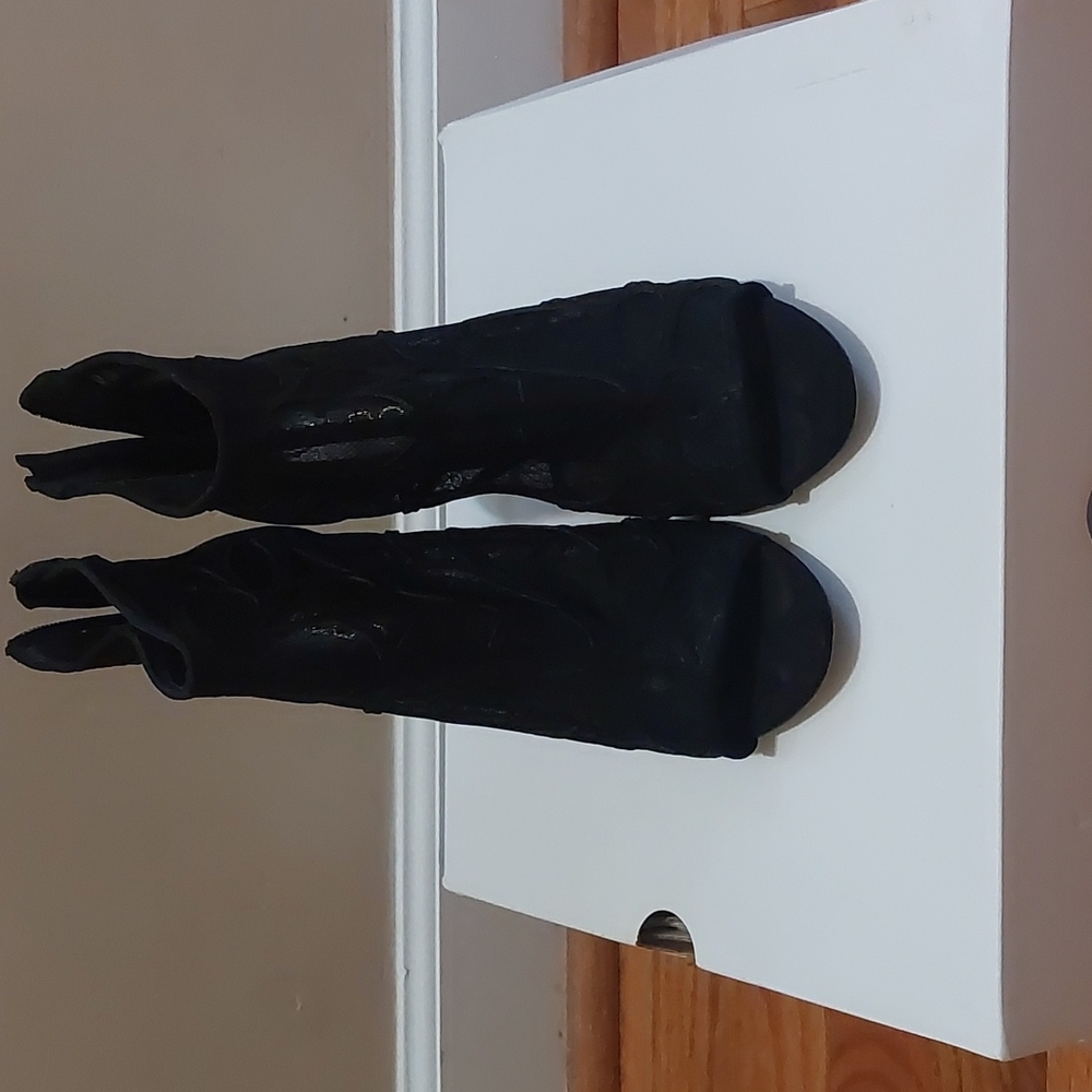 ALDO BOOTIES (BLACK) SIZE 11